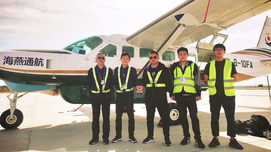 圖 項目組成員(部分)合影留念 圖 項目組成員(部分)合影留念